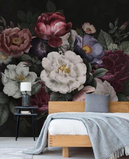 mural de pared floral oscuro personalizado llamado Moody Baroque Florals Redoute de Bloomery Decor para salones y dormitorios