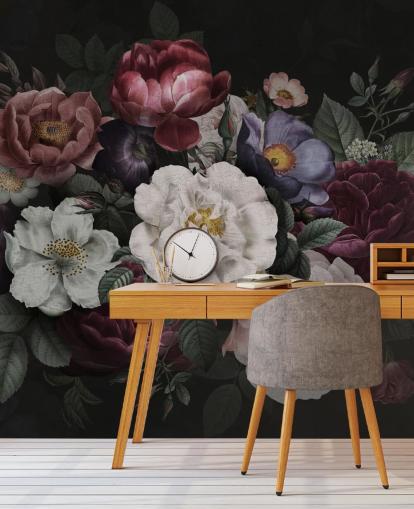 tumma mukautettu kukka-seinämaalaus nimeltä Moody Baroque Florals Redoute by Bloomery Decor oleskelutiloihin ja makuuhuoneisiin tumma mukautettu kukka-seinämaalaus nimeltä Moody Baroque Florals Redoute by Bloomery Decor oleskelutiloihin ja makuuhuoneisiin