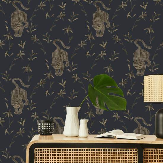 Stalking Tiger Inkwell Wallpaper