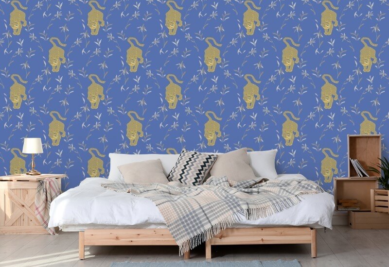 Stalking Tiger Royal Wallpaper