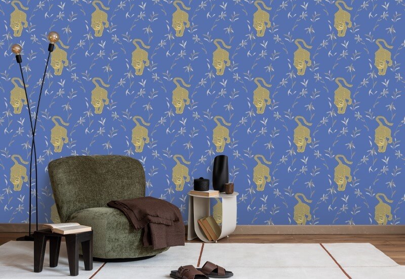 Stalking Tiger Royal Wallpaper