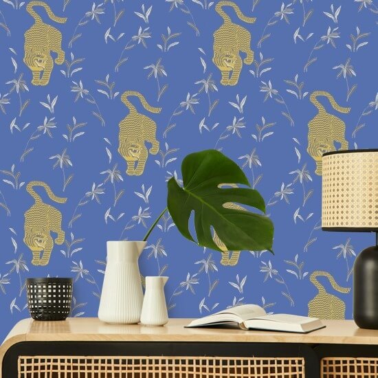 Stalking Tiger Royal Wallpaper