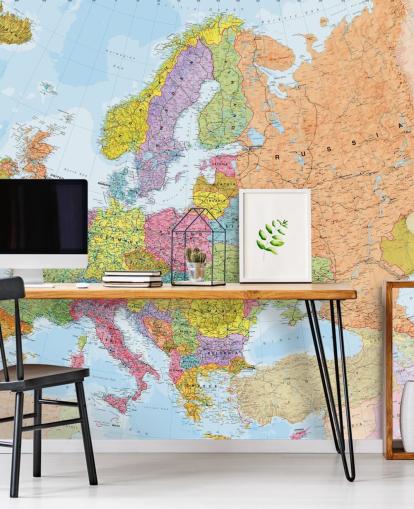 colorido mural de papel pintado con un mapa europeo llamado Mapa de Europa Política para oficinas en casa, dormitorios y comedores