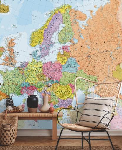 farbenfrohe europäische Landkarten-Tapete mit dem Titel Politische Europakarte für Heimbüros, Schlafzimmer und Esszimmer