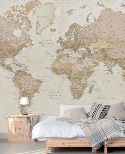 Hellbraune, anpassbare Weltkarte-Tapete mit dem Titel Antique World Map von Lovell Johns für Schlafzimmer