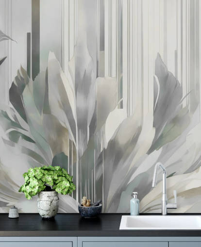 graues abstraktes Blumenwandbild namens Poetry of Motion Grey von Marina Stupakova für Flure und Esszimmer