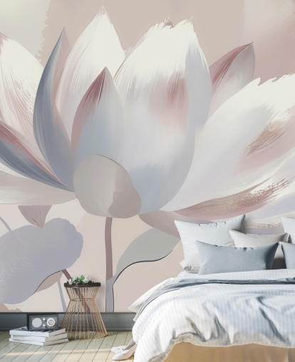 kundenspezifisches Rouge, großes florales Wandbild namens Silent Lotus Blush von Marina Stupakova für Schlafzimmer und Badezimmer