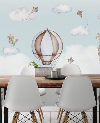 blått og hvitt panoramisk barnehage kalt Balloon Bonanza Panorama av Oliver Robins for barnehager