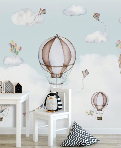 blå og hvid panoramisk børnehavevægmaleri kaldet Balloon Bonanza Panorama af Oliver Robins til planteskoler