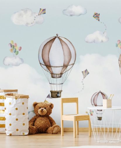 Oliver Robinsin sinivalkoinen panoraamainen lastentarhan seinämaalaus nimeltä Balloon Bonanza Panorama lastentarhoille