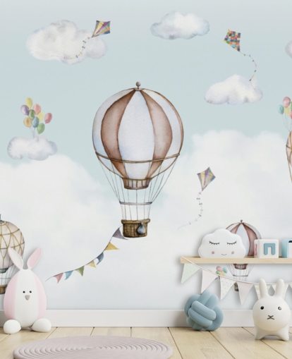 blau-weißes Panorama-Kinderzimmer-Wandbild namens Balloon Bonanza Panorama von Oliver Robins für Kindergärten