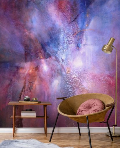 Personalisierbares abstraktes Wandbild in Violett und Rosa mit dem Titel A Fracture in the Indigo Dream von Annette Schmucker