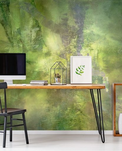 murale astratto verde personalizzabile chiamato Gilded Green with a Trace of Violet di Annette Schmucker