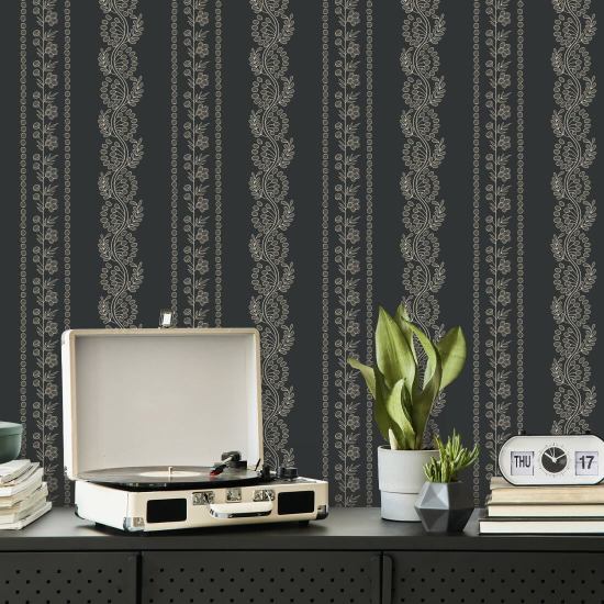 Rayure botanique Papier peint floral Soot Black