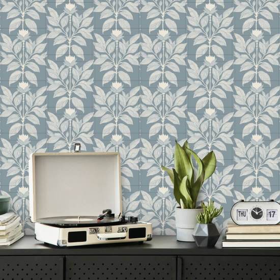 Eigenzinnig bloemblad Gelakt blauw bloemenbehang