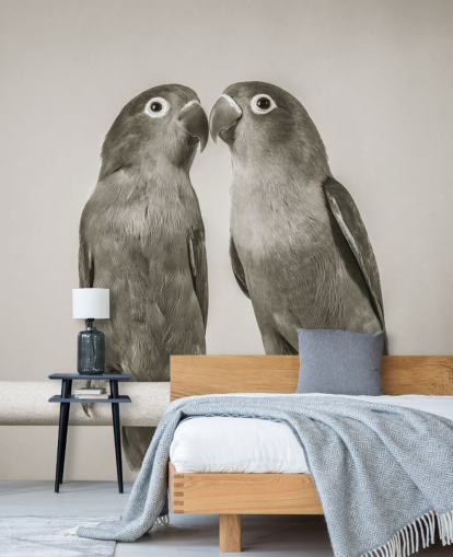 mural de pájaros en blanco y negro llamado Love Birds de Assaf Frank