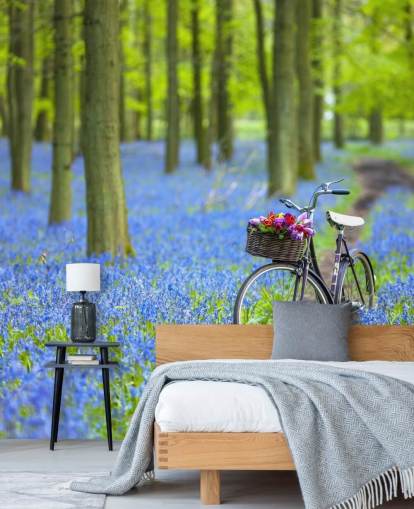 murale blu e verde della foresta di campanule chiamato Bicycle in Spring Forest di Assaf Frank murale blu e verde della foresta di campanule chiamato Bicycle in Spring Forest di Assaf Frank