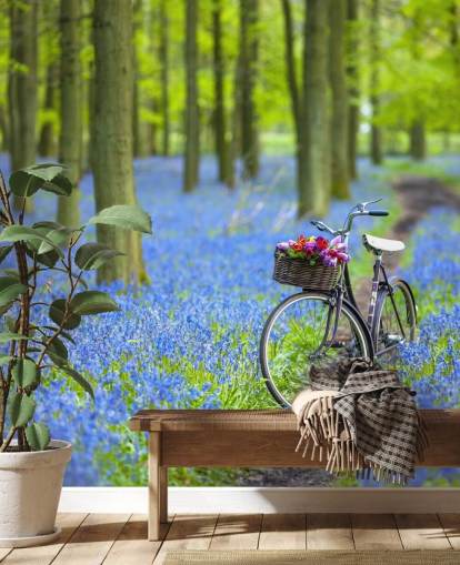 peinture murale bleue et verte de la forêt de jacinthes intitulée Bicycle in Spring Forest par Assaf Frank peinture murale bleue et verte de la forêt de jacinthes intitulée Bicycle in Spring Forest par Assaf Frank