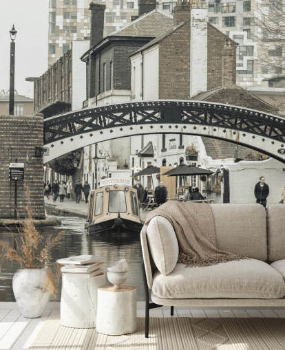 grijze op maat gemaakte grachtenbootmuurschildering genaamd Narrow Canal in Birmingham, VK door Assaf Frank grijze op maat gemaakte grachtenbootmuurschildering genaamd Narrow Canal in Birmingham, VK door Assaf Frank