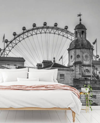schwarz-weißes Londoner Wandgemälde mit dem Titel Household Cavalry Museum und London Eye von Assaf Frank