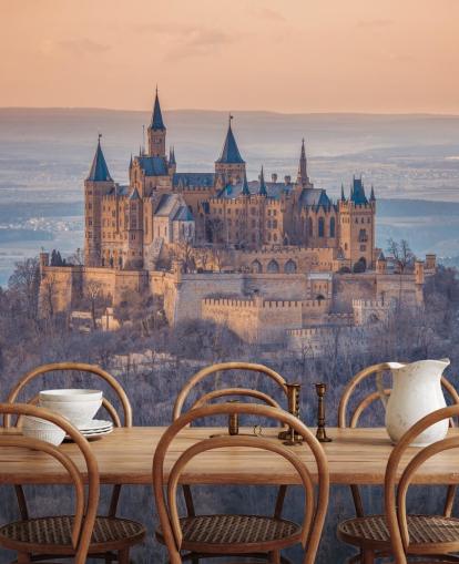 oranje en paarse muurschildering van het kasteellandschap genaamd Hohenzollern Castle, Duitsland door Assaf Frank