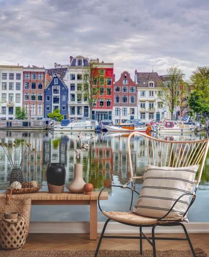 murale sul canale blu e bianco chiamato Amsterdam Townhouses di Assaf Frank murale sul canale blu e bianco chiamato Amsterdam Townhouses di Assaf Frank
