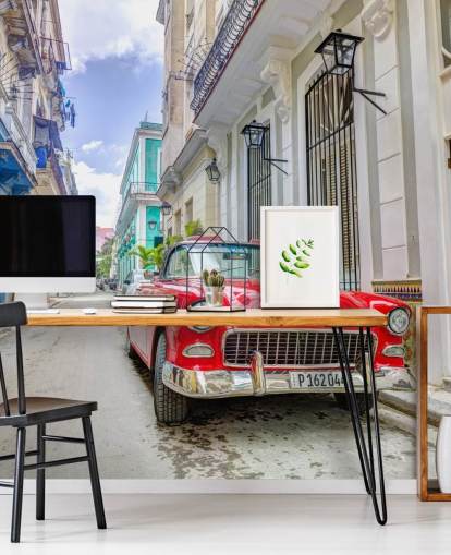 rode, witte en blauwe cuba fotobehang genaamd Classic Car in Havana, Cuba door Assaf Frank