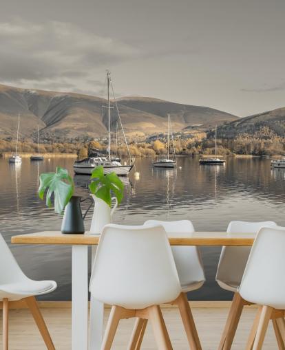 mural marrón y gris del distrito de los lagos llamado Sailing Boats at Derwentwater de Assaf Frank