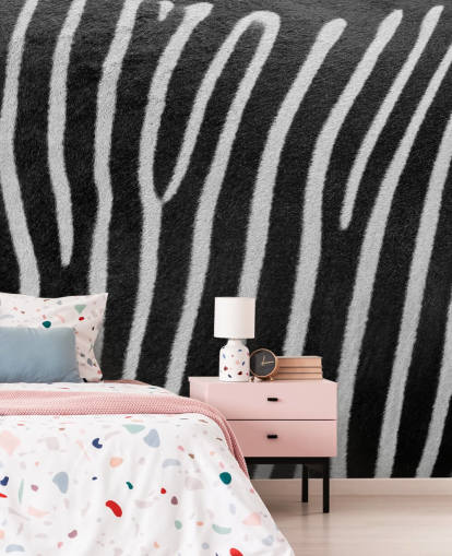 mural de parede com padrão de estampa de zebra em preto e branco de Assaf Frank para quartos, empresas e muito mais