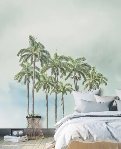 mural de palmeras llamado Palm Trees Against Sky de Assaf Frank para interiores tropicales