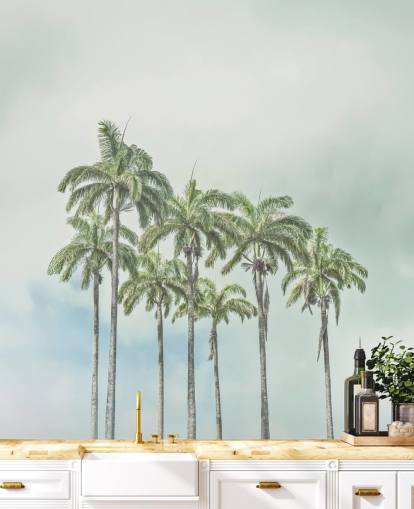 palmväggmålning kallad Palm Trees Against Sky av Assaf Frank för tropiska interiörer palmväggmålning kallad Palm Trees Against Sky av Assaf Frank för tropiska interiörer