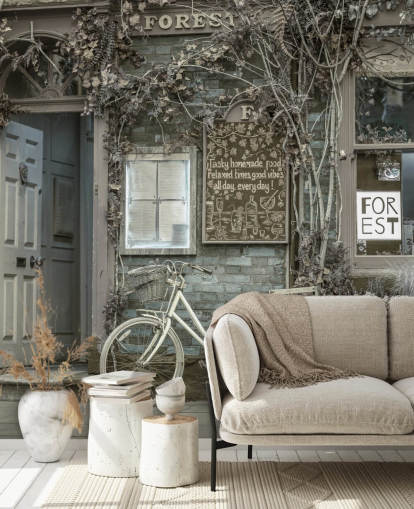 grå butiksfacadevaleri kaldet Bicycle Outside a Cafe, York af Assaf Frank