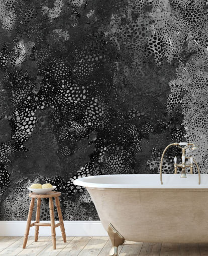 mural abstracto negro y gris llamado Snake Granite Dreamscape de Giulio Iurissevich para baños y cocinas