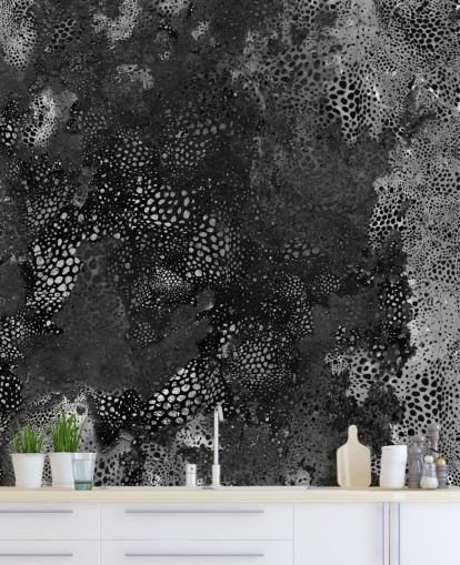 mural abstracto negro y gris llamado Snake Granite Dreamscape de Giulio Iurissevich para baños y cocinas