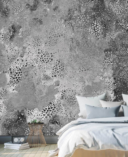 mural abstracto gris personalizable llamado Snake Monochrome Marvel de Giulio Iurissevich para salas de estar y dormitorios