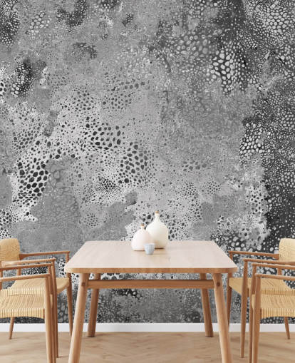 mural abstracto gris personalizable llamado Snake Monochrome Marvel de Giulio Iurissevich para salas de estar y dormitorios