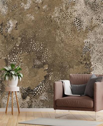 brun anpassad abstrakt väggmålning som heter Snake Natural Terra av Giulio Iurissevich