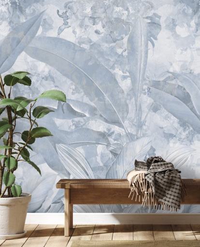 murale blu personalizzabile sulla giungla chiamato Misty Blue Tropical Palm di Edina Jeremscuk