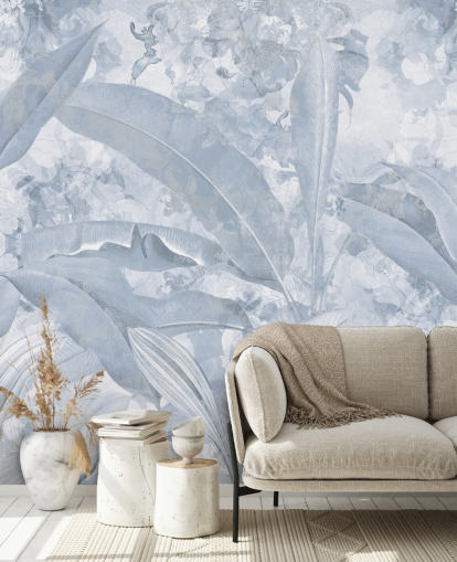 mural azul personalizable de la jungla llamado Misty Blue Tropical Palm de Edina Jeremscuk