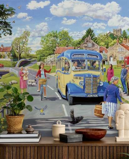 ônibus à moda antiga dirigindo através de um papel de parede da vila