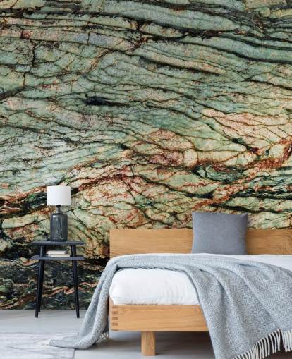 aangepaste muurschildering met rotseffect genaamd Layered Chorus van Petra Meikle de Vlas