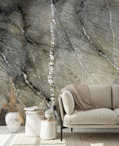 grå steinmaleri kalt Quartz Whispers av kunstneren Petra Meikle de Vlas