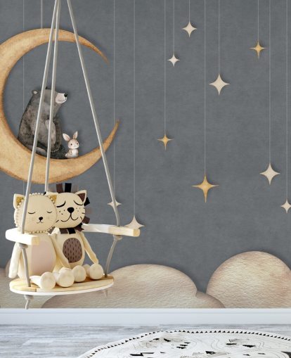 blaues, individuelles Kinderzimmer-Wandbild namens Bear on the Moon Blue aus der Oliver Robins-Kollektion