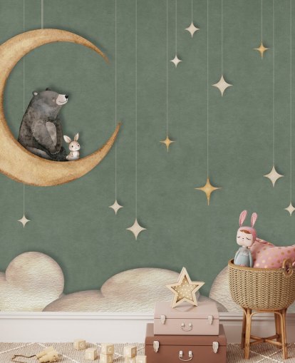 grünes, individuelles Kinderzimmer-Wandbild namens Bear on the Moon Green aus der Oliver Robins-Kollektion