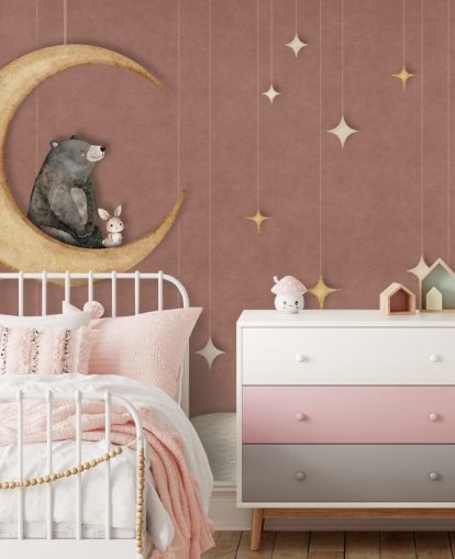 mural de berçário rosa chamado Bear on the Moon Pink da coleção Oliver Robins