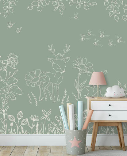 mural de guardería verde personalizable llamado Deer Doodles Green de la colección Oliver Robins