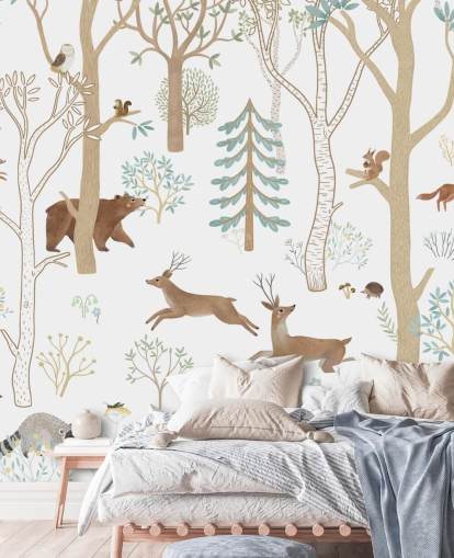 braunes und weißes maßgefertigtes Wandbild mit Waldtieren namens Frisky Forest Blue aus der Oliver Robins-Kollektion