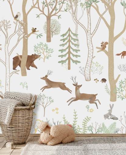 individuelles Wald-Wandbild für Kinder namens Frisky Forest Green aus der Oliver Robins-Kollektion