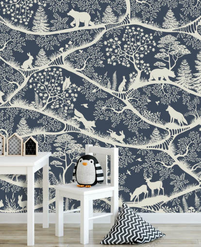 blå och vit skogsväggmålning som heter Nordic Nature Blue White från Oliver Robins-serien blå och vit skogsväggmålning som heter Nordic Nature Blue White från Oliver Robins-serien