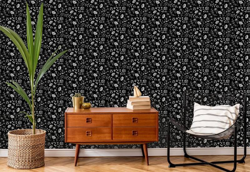 Overal in Chrysanthemum Midnight Bloemenbehang